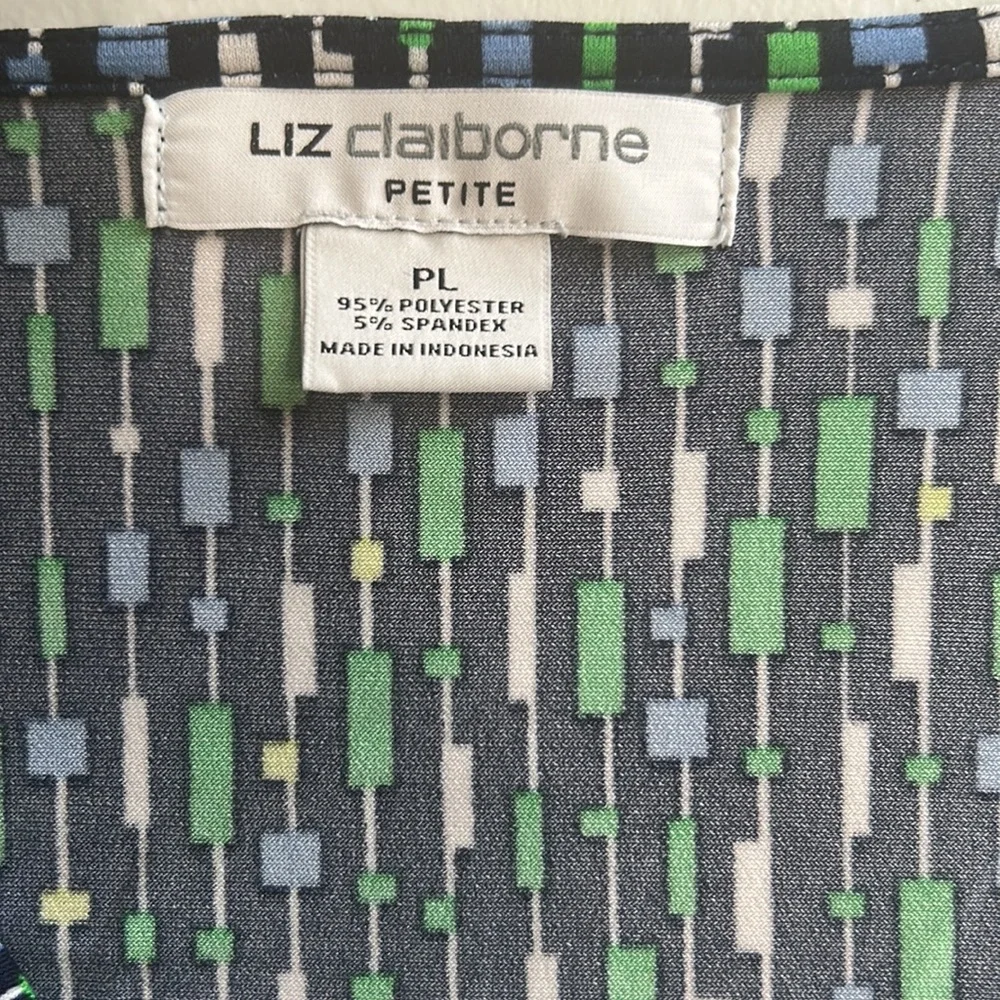 Liz Claiborne, Colorful Print, 3/4 Sleeve Top, Size LP - Picture 5 of 7